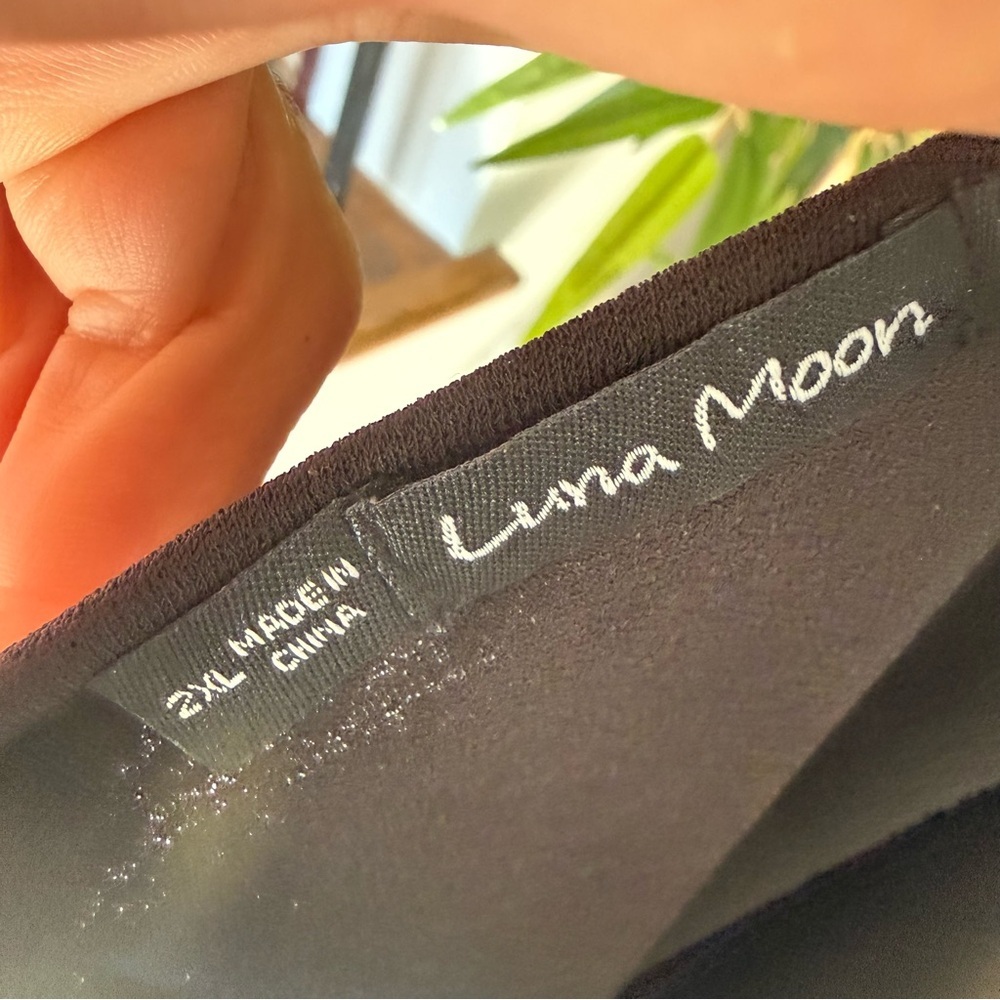 LUNA MOON 2X ladies dressy holiday party drop blouse excellent condition - Picture 5 of 13